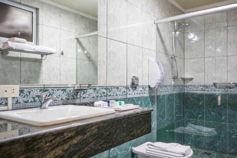 Astron Suites Sao Jose Dos Pinhais By Nobile Exterior foto